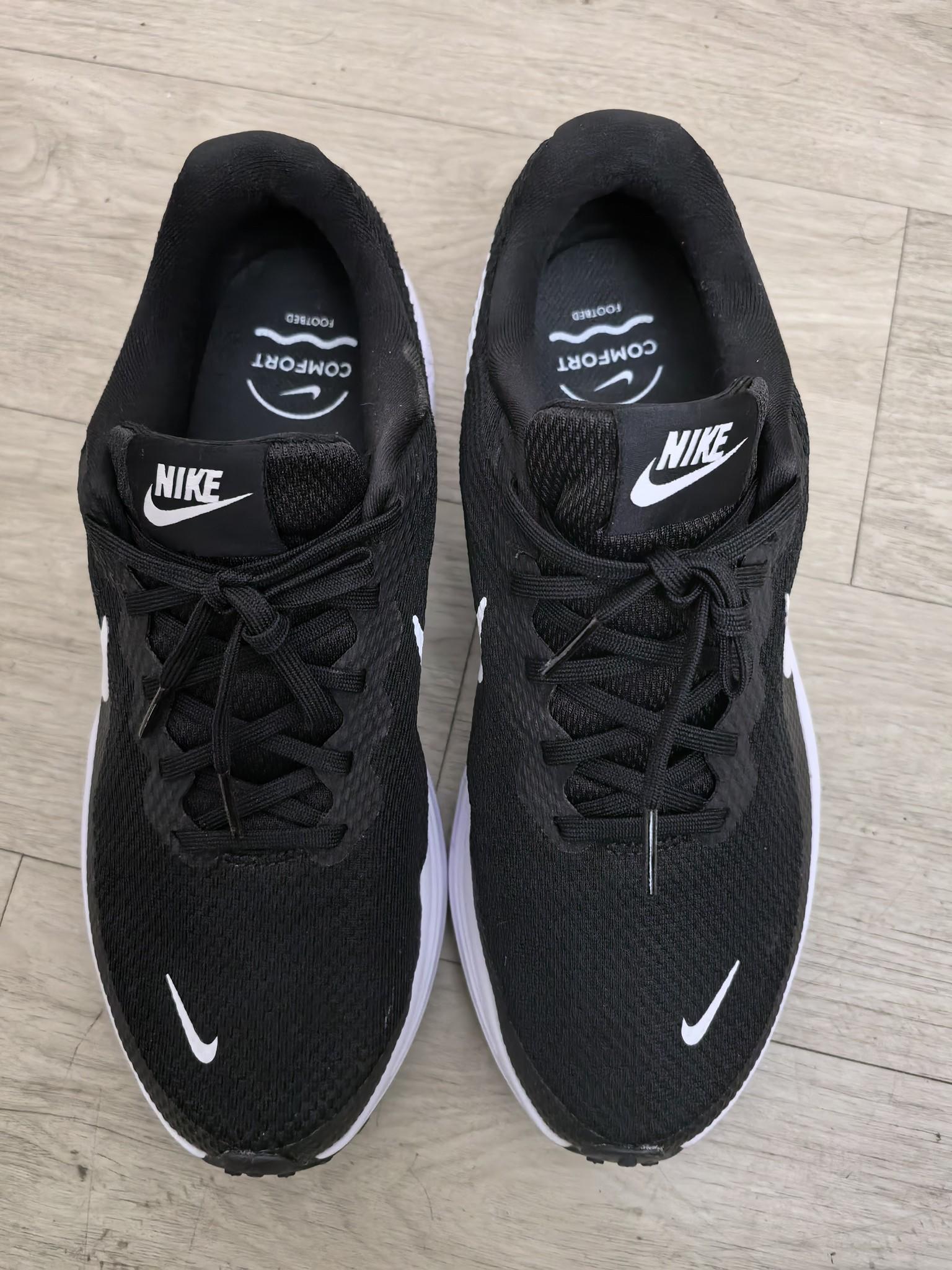 缓震满分!高性价比的Nike Rev 8